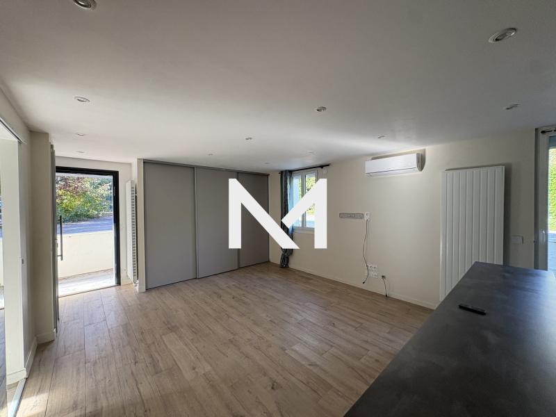 CLAIX - T2 - RENOVÉ - CLIM - GARAGE - Photo 4