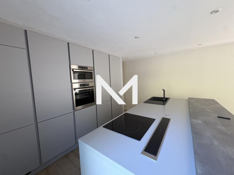 CLAIX - T2 - RENOVÉ - CLIM - GARAGE - Photo 2