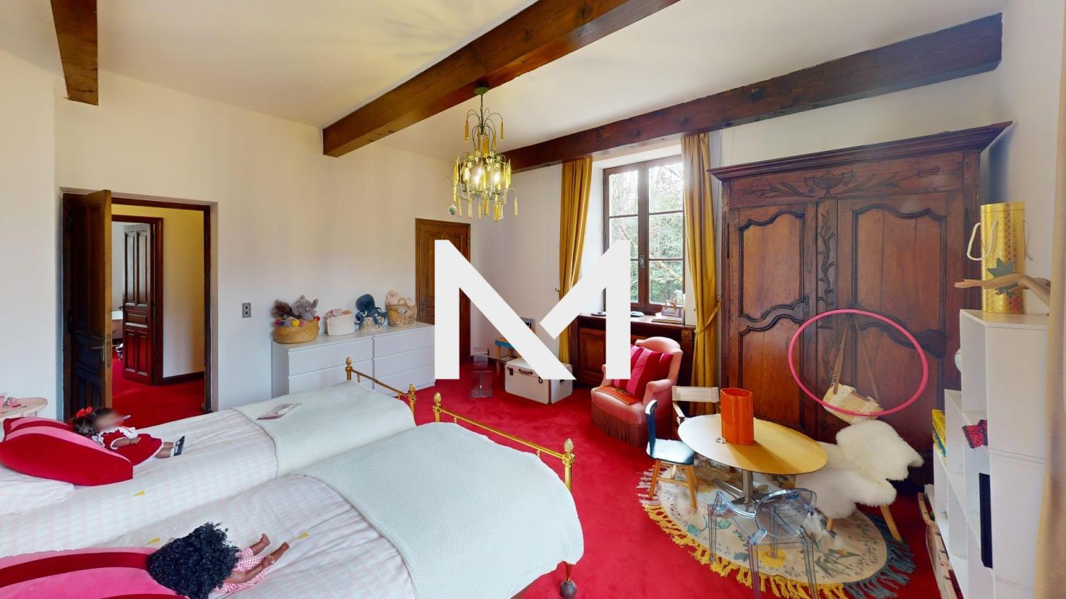MAISON DE MAÎTRE AVEC DEPENDANCES ET PLAN D'EAU SUR 4 HECTARES - Photo 15
