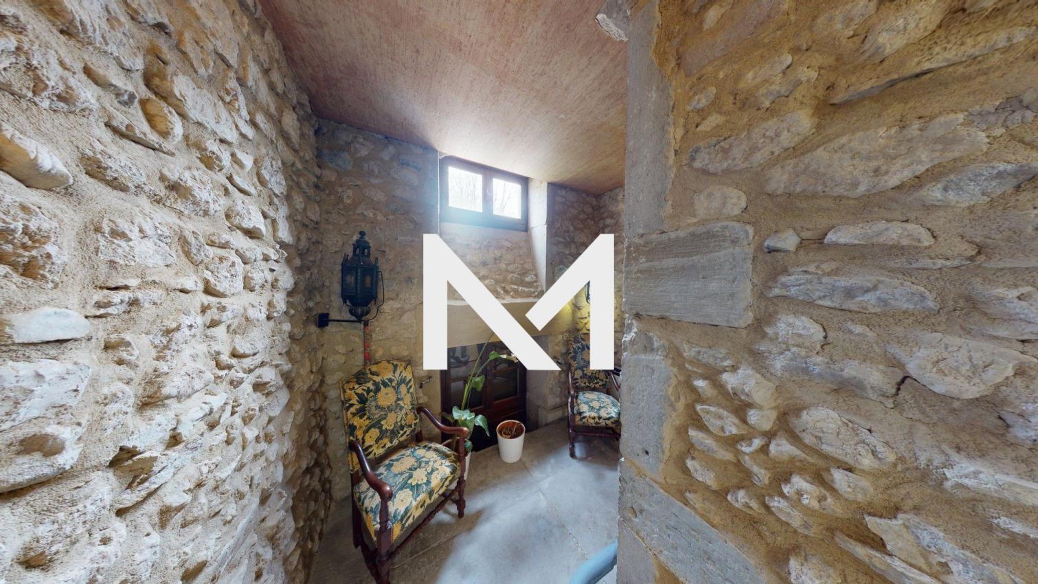 MAISON DE MAÎTRE AVEC DEPENDANCES ET PLAN D'EAU SUR 4 HECTARES - Photo 8