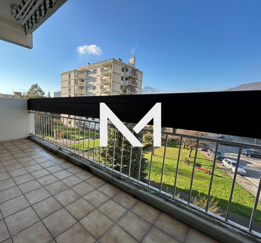 MEYLAN - SECTEUR AYGUINARD - GRAND T4 - Photo 2