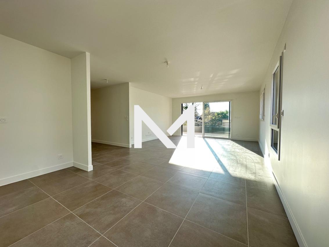 DAUPHIN BLANC - ST ISMIER - APPARTEMENT T3 - - Photo 2