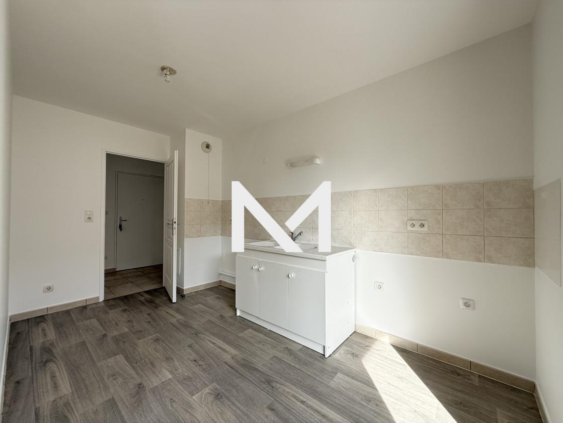MEYLAN - APPARTEMENT 3 PIÈCES - Photo 3