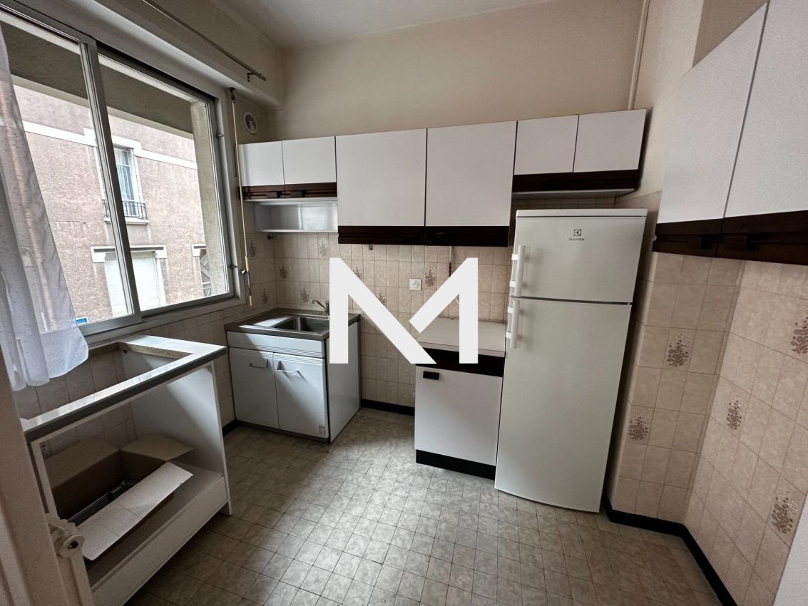 CHAMPIONNET - RUE CHARLES TESTOUD - T1 avec cuisine aménagée - Photo 2