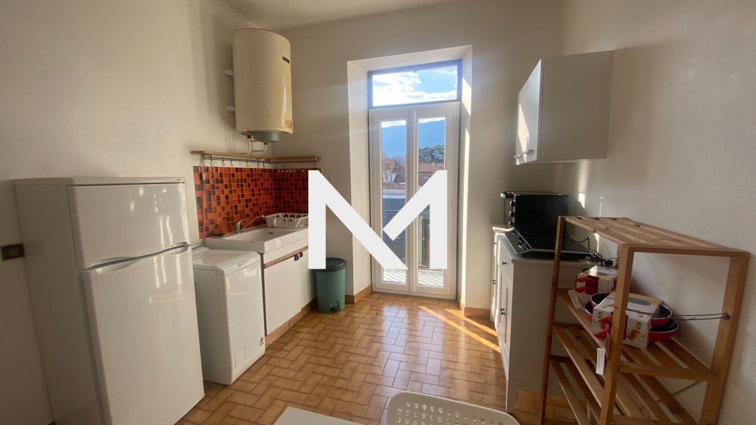 GRENOBLE - T1 BIS MEUBLE VENDU LOUE - BALCON - Photo 2