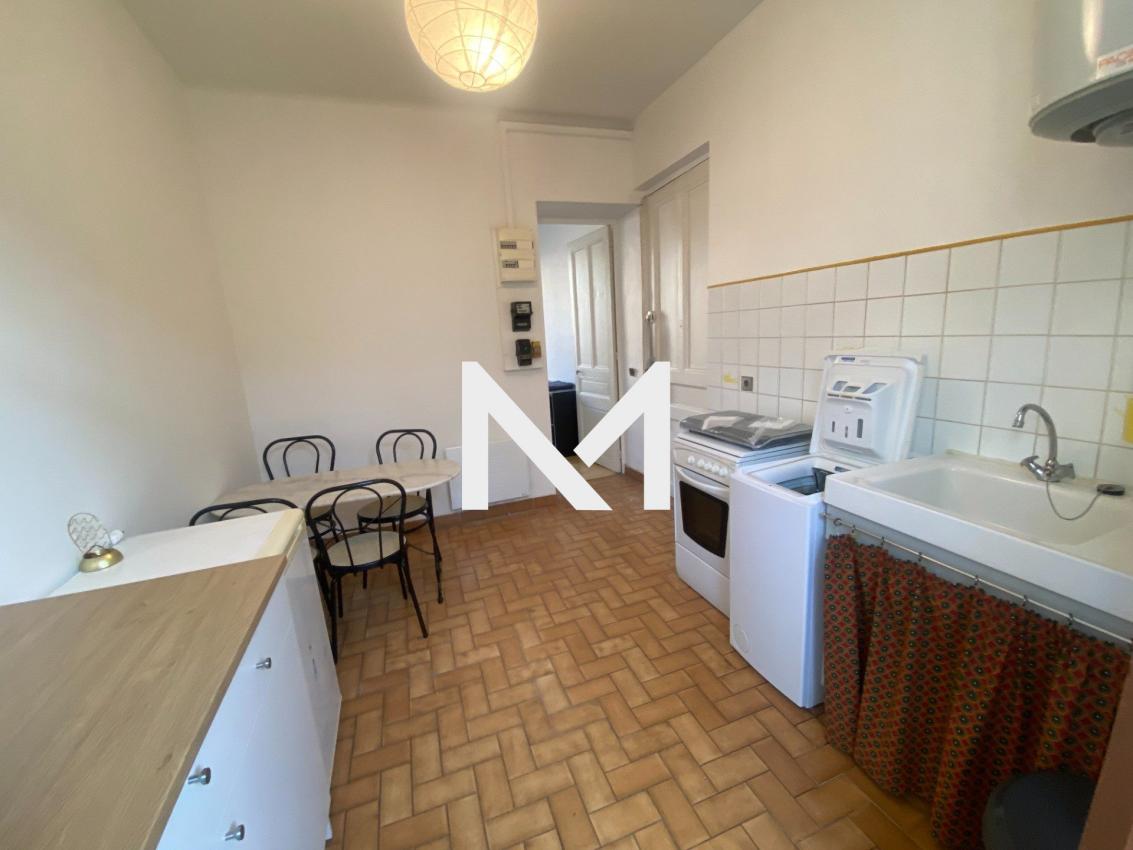 GRENOBLE - T1 BIS MEUBLE - BALCON - IDEAL LOCATION - Photo 3