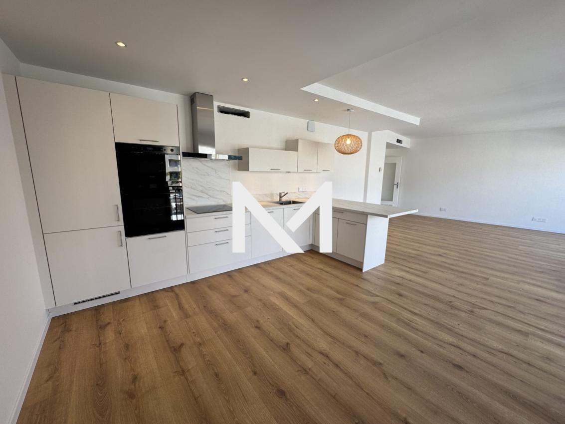 GRENOBLE SAINT JOSEPH - ETAGE ELEVE - 4 CHAMBRES - Photo 2