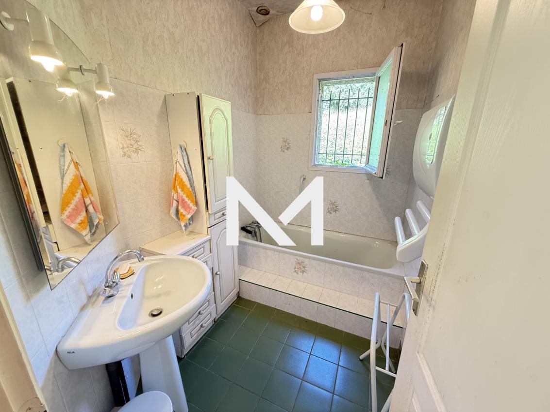 Vaulnaveys-le-Haut - Maison à rénover - Super emplacement - Photo 9