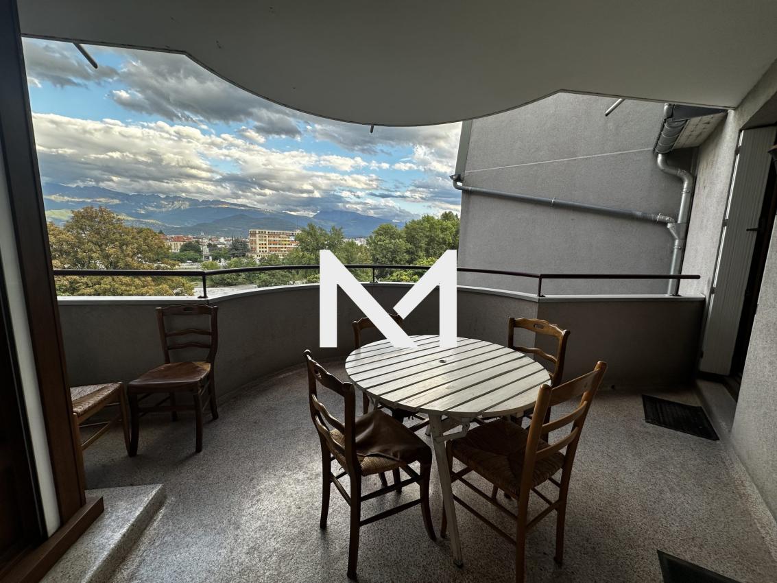 FONTAINE - T3 MEUBLE AVEC GRAND BALCON ET GARAGE - Photo 3