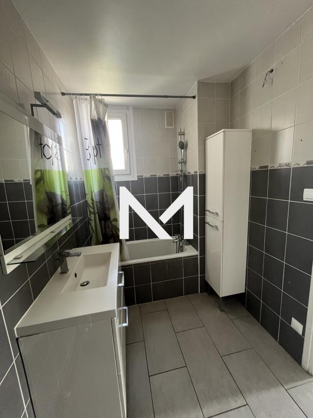 SMH - T4 - BALCON - CLIMATISATION - Photo 9