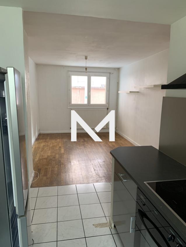 GRENOBLE - T3 LOUE - CALME - STATIONNEMENT - Photo 2