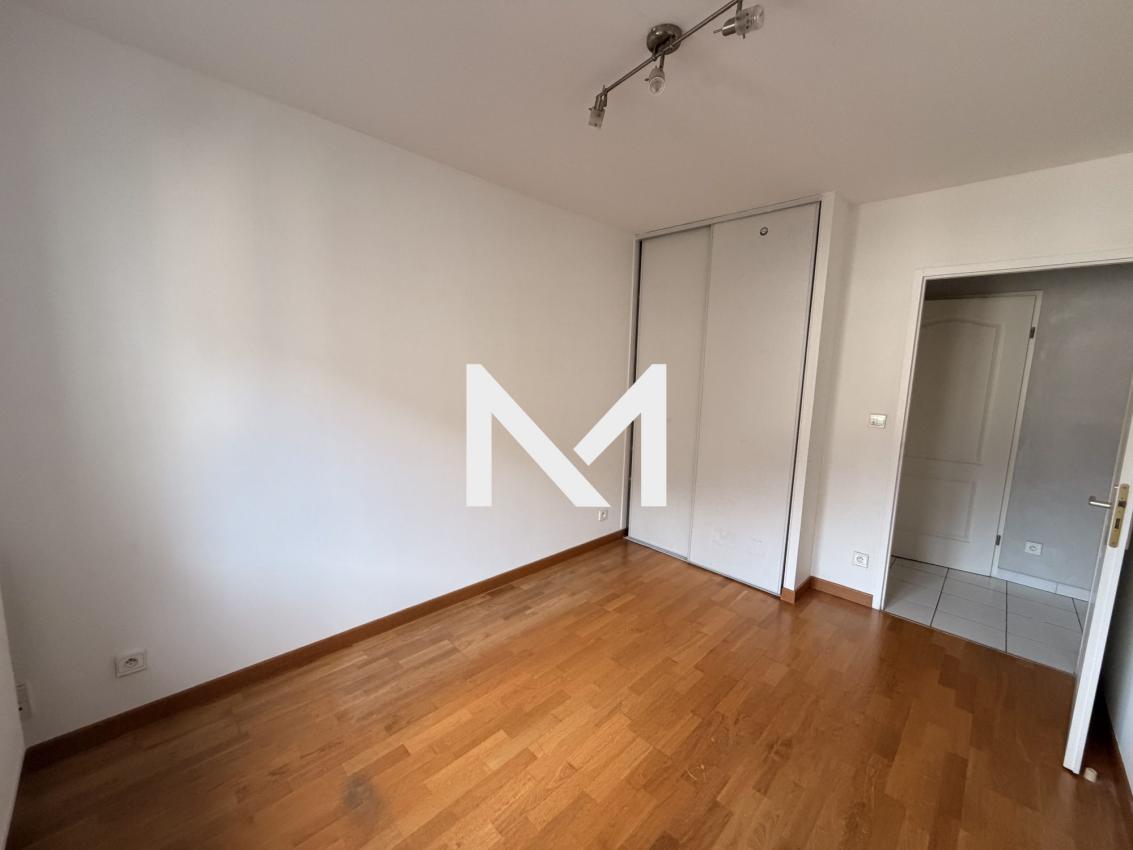 ILE VERTE - 4 P+C avec cuisine équipée et Garage - Photo 5