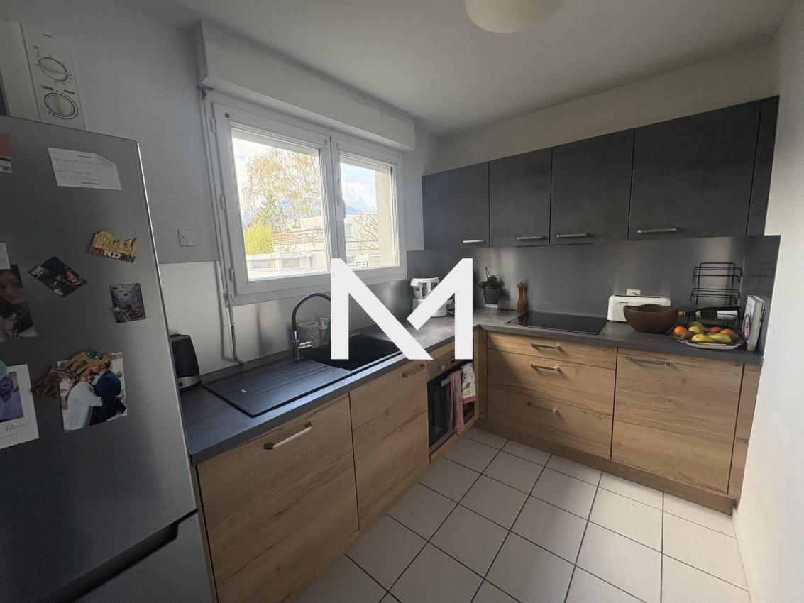 Grenoble - T2 en rez-de-jardin - Garage - Photo 9