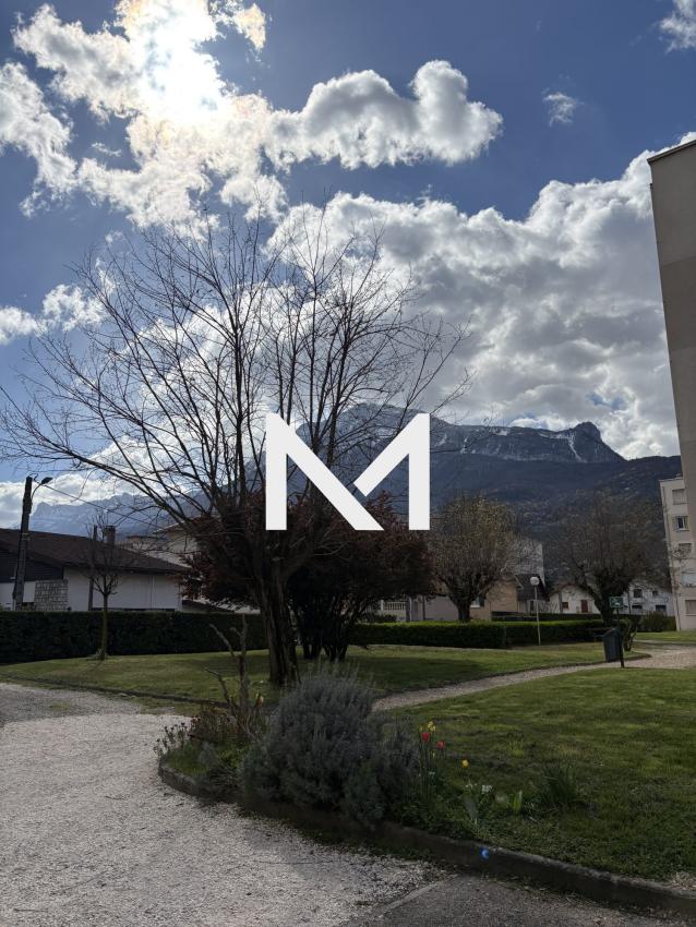 Seyssinet - A RENOVER - T3 traversant avec balcon - Photo 8