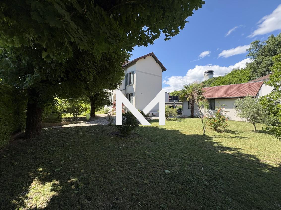 PONT DE CLAIX - MAISON BOURGEOISE - NTIEREMENT RENOVEE - Photo 2