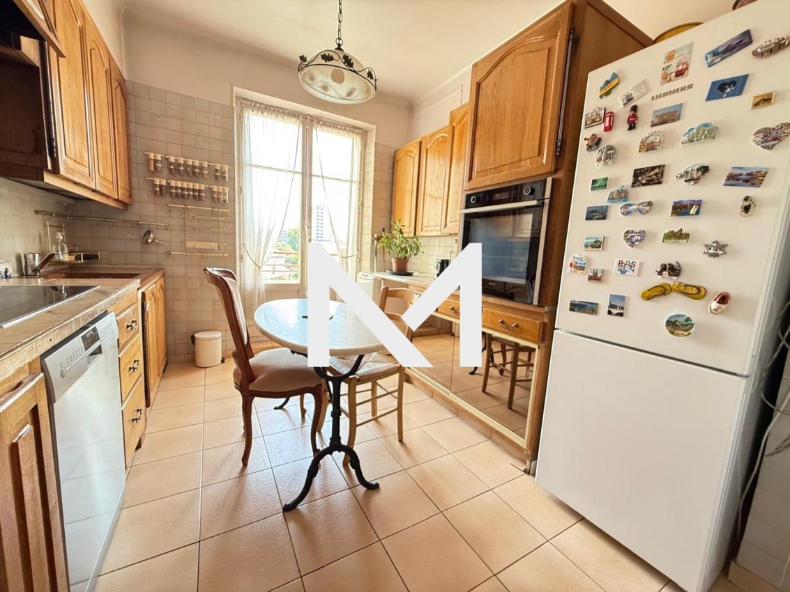 GRAND T2 (POSS T3) - ETAGE ELEVE - BALCON SUD - POSS GARAGE - Photo 5