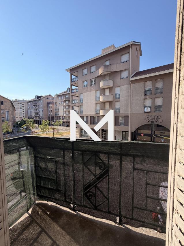 GRENOBLE - 30 RUE NICOLAS CHORIER - GRAND STUDIO AVEC BALCON - Photo 2