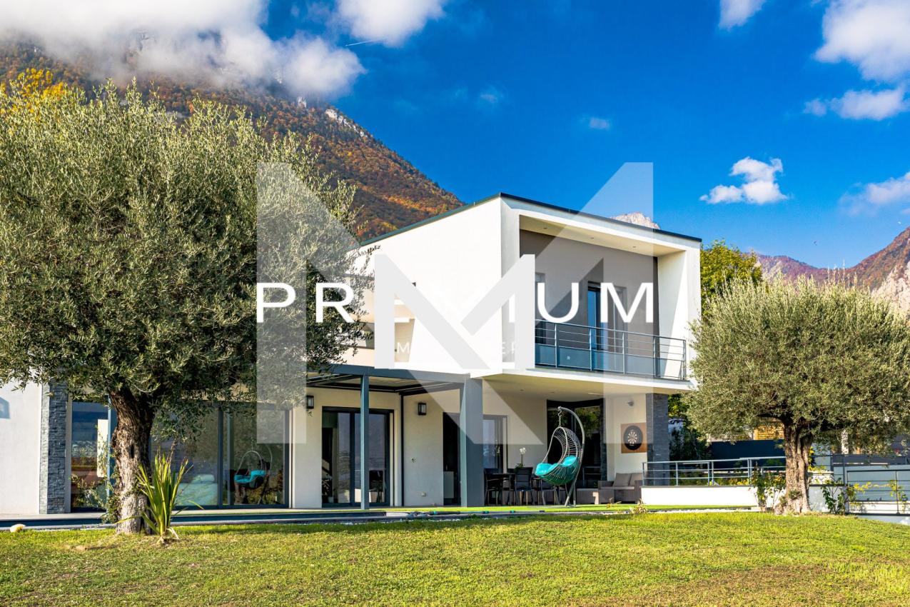 VILLA COMTEMPORAINE AVEC PISCINE - VUE BELLEDONNE - Photo 3