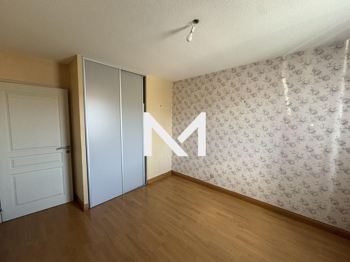 CROLLES - T3 - BALCON - CLIMATISATION - GARAGE - Photo 10