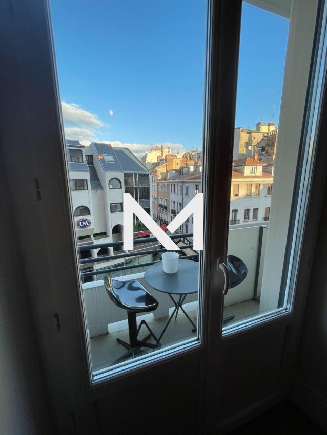 GRENOBLE HYPER CENTRE - RUE BELGRADE - APPARTEMENT MEUBLE D'EXCEPTION - Photo 5