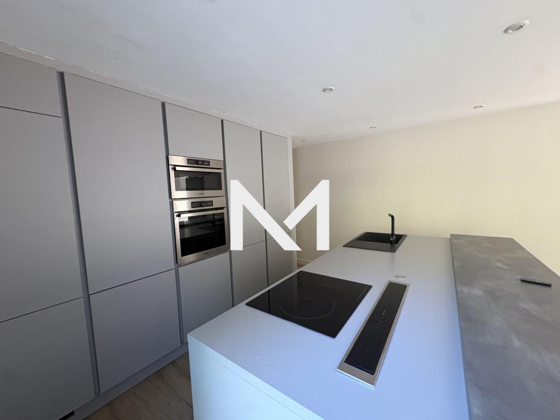 CLAIX - T2 - RENOVÉ - CLIM - GARAGE - Photo 2